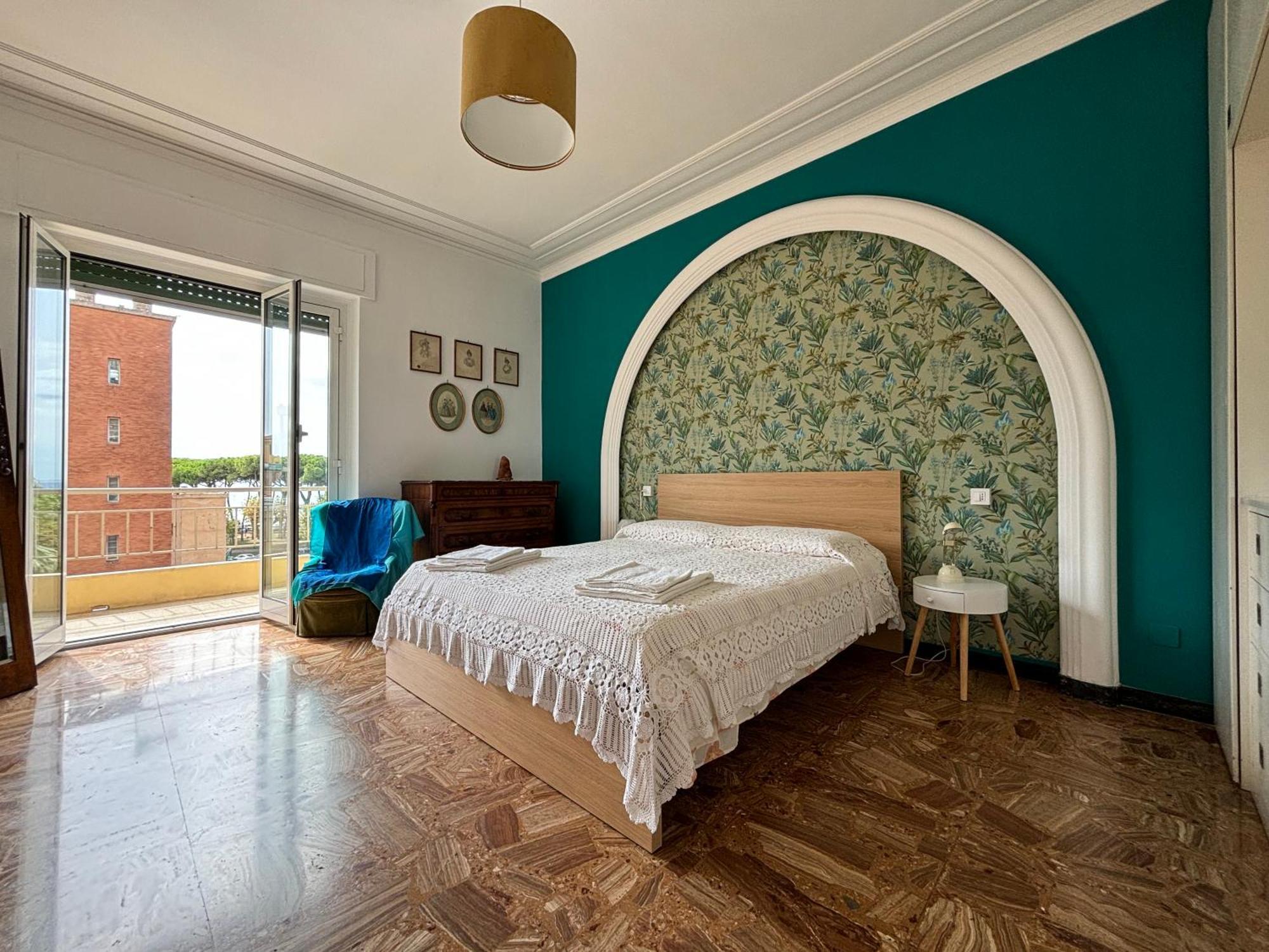 Апартаменты Casa Cele Centro Citta Vista Mare Вентимилья Экстерьер фото